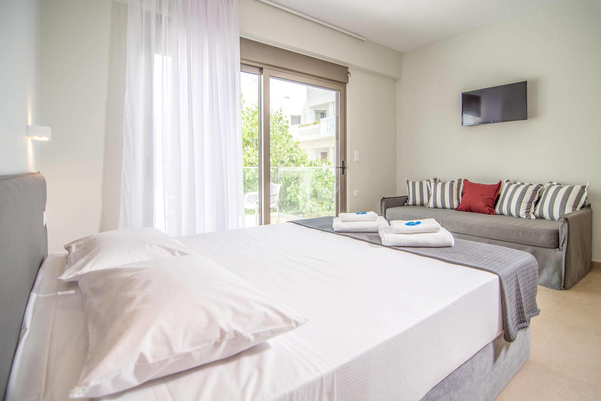 Blue Horizon Otel Palaiochora Dış mekan fotoğraf